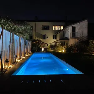 de-la-chambre-au-jardin.hotels-rhonealpes.com/